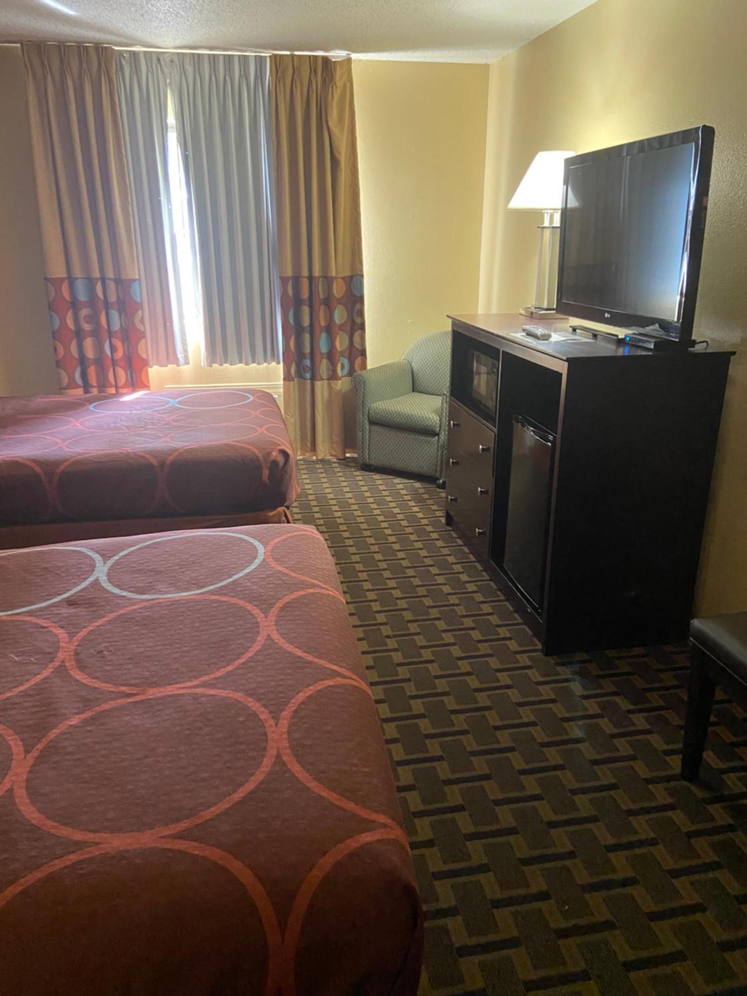 Super 8 By Wyndham Lebanon Hotel Exterior photo